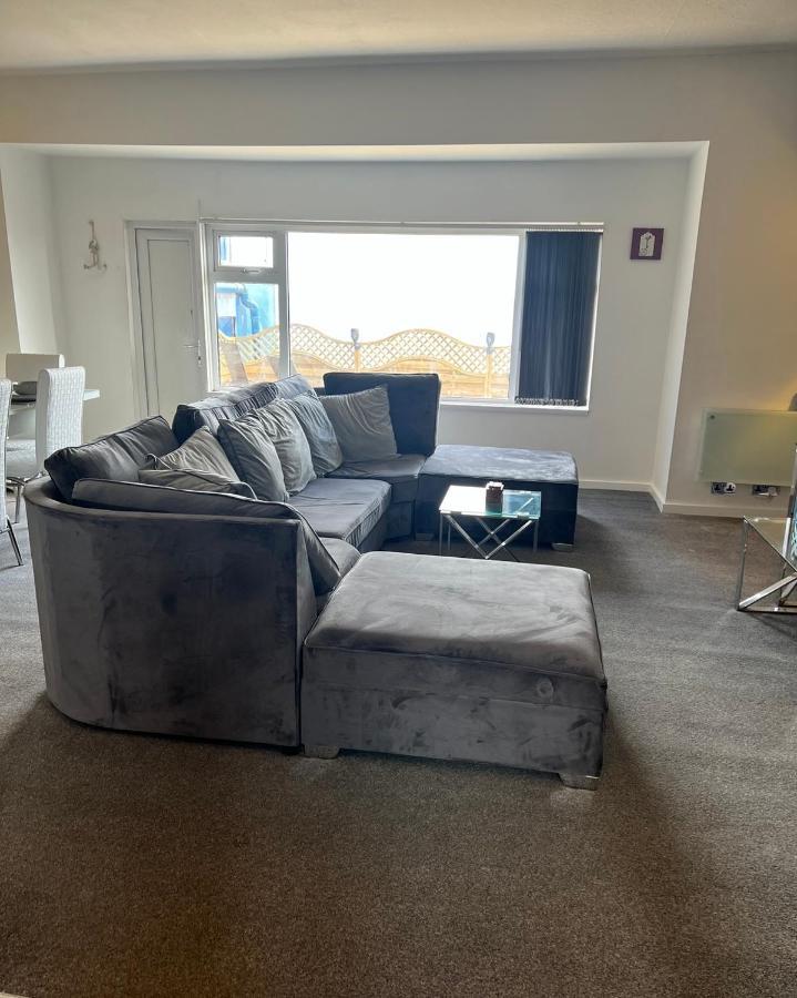 Sea View Lavish Apartment Sky Tv Whirlpool Bath Huge Balcony Newly Refurbished Bridlington Exterior foto