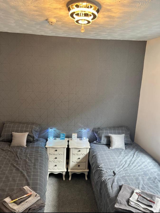 Sea View Lavish Apartment Sky Tv Whirlpool Bath Huge Balcony Newly Refurbished Bridlington Exterior foto