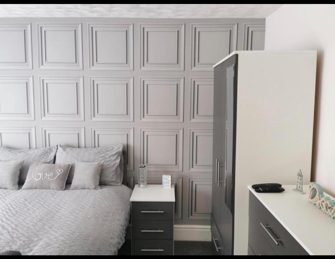 Sea View Lavish Apartment Sky Tv Whirlpool Bath Huge Balcony Newly Refurbished Bridlington Exterior foto
